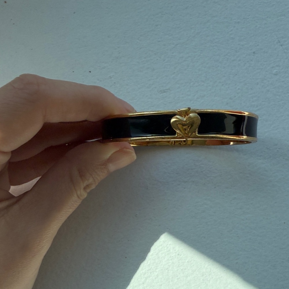 AUTHENTIC Kate Spade Gold-Tone Black Enamel Heart Hinge Bangle Bracelet